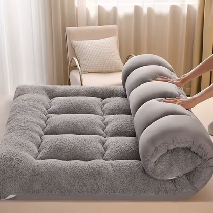 Miękka puchowa nakładka na materac