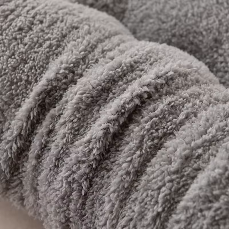 Miękka puchowa nakładka na materac